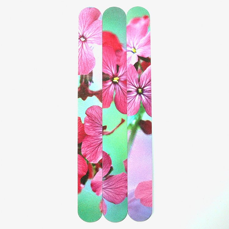 Pilník na nehty 240/240 flowers Pilník na nehty 240/240 flowers - Péče o ruce Leštičky, leštící bloky a pilníky na nehty pro nehtovou modeláž a manikúru Pilníky na nehty pro nehtovou modeláž a manikúru - rovné