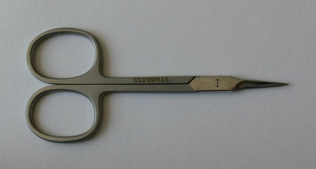 Nůžky na kůži záděrkovou rovné 9 cm Lux Nůžky na kůži záděrkovou rovné 9 cm Lux - Péče o ruce Kleště a nůžky na nehty a kůži pro manikúru a pedikúru, pinzety, pilníky, atd. Nůžky na nehty a kůži pro manikúru a pedikúru