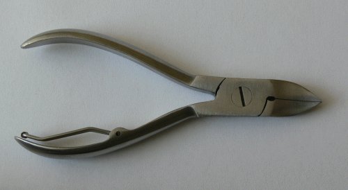 Kleště na nehty malé 10 cm Kleště na nehty malé 10 cm - Péče o ruce Kleště a nůžky na nehty a kůži pro manikúru a pedikúru, pinzety, pilníky, atd. Kleště na nehty a kůži pro manikúru a pedikúru