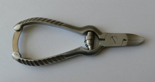 Kleště na nehty s pérkem 14 cm Kleště na nehty s pérkem 14 cm - Péče o ruce Kleště a nůžky na nehty a kůži pro manikúru a pedikúru, pinzety, pilníky, atd. Kleště na nehty a kůži pro manikúru a pedikúru