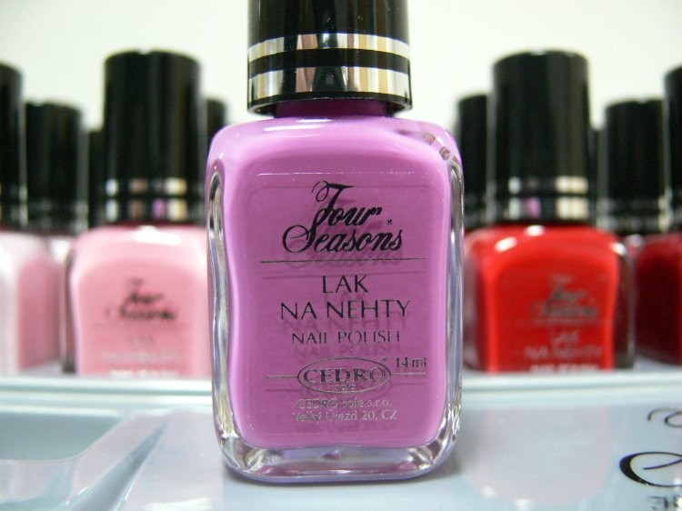Four Seasons Lak na nehty FS odstín 11 krycí lak bez perleti 14 ml Four Seasons Lak na nehty FS odstín 11 krycí lak bez perleti 14 ml - Péče o ruce Laky na nehty Laky na nehty Cedro - Four Seasons