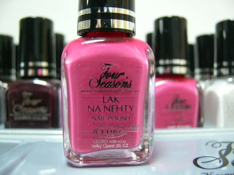 Four Seasons Lak na nehty FS odstín 27 perleťový lak s matovým povrchem 14 ml Four Seasons Lak na nehty FS odstín 27 perleťový lak s matovým povrchem 14 ml - Péče o ruce Laky na nehty Laky na nehty Cedro - Four Seasons