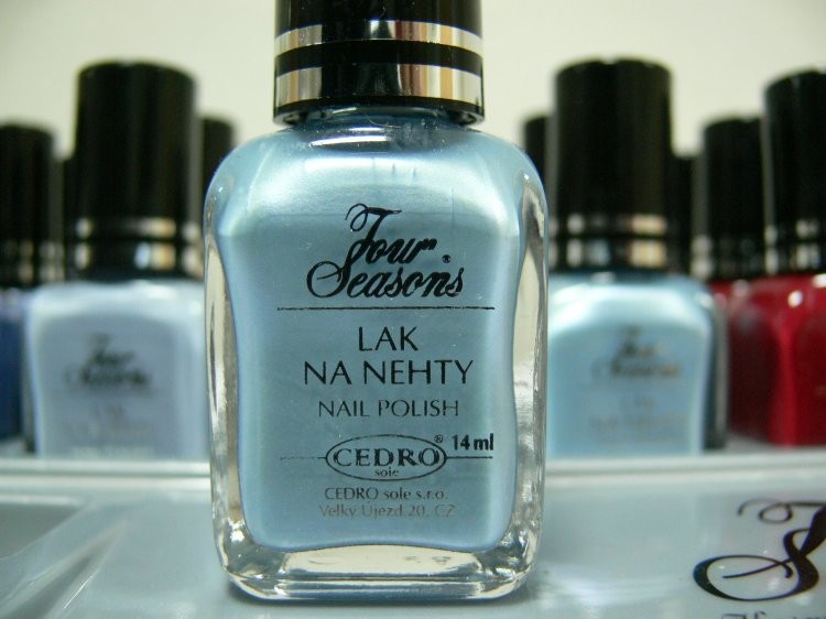 Four Seasons Lak na nehty FS odstín 49 perleťový lak 14 ml Four Seasons Lak na nehty FS odstín 49 perleťový lak 14 ml - Péče o ruce Laky na nehty Laky na nehty Cedro - Four Seasons