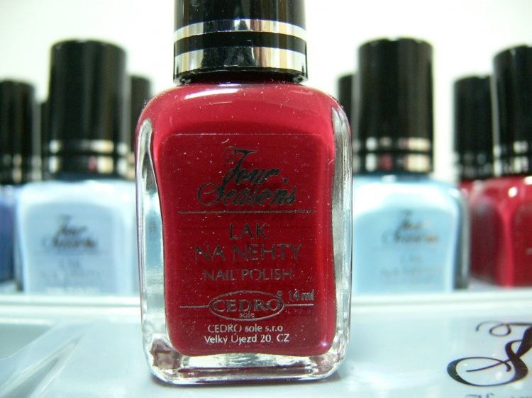 Four Seasons Lak na nehty FS odstín 51 krycí lak bez perleti 14 ml Four Seasons Lak na nehty FS odstín 51 krycí lak bez perleti 14 ml - Péče o ruce Laky na nehty Laky na nehty Cedro - Four Seasons