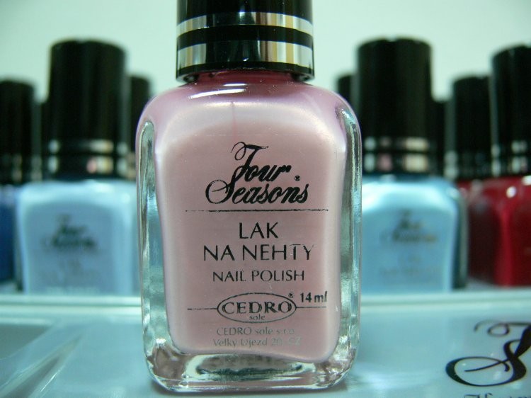 Four Seasons Lak na nehty FS odstín 53 průsvitný lak vhodný pro Francouzskou manikúru 14 ml Four Seasons Lak na nehty FS odstín 53 průsvitný lak vhodný pro Francouzskou manikúru 14 ml - Péče o ruce Laky na nehty Laky na nehty Cedro - Four Seasons