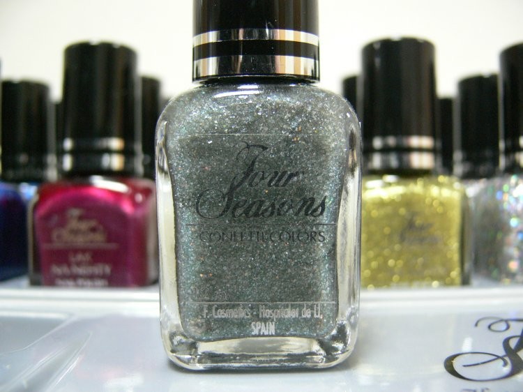 Four Seasons Lak na nehty FS odstín 65 lak se střípky 14 ml Four Seasons Lak na nehty FS odstín 65 lak se střípky 14 ml - Péče o ruce Laky na nehty Laky na nehty Cedro - Four Seasons