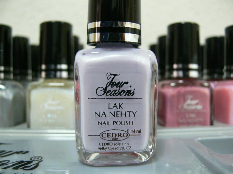 Four Seasons Lak na nehty FS odstín 64 perleťový lak 14 ml Four Seasons Lak na nehty FS odstín 64 perleťový lak 14 ml - Péče o ruce Laky na nehty Laky na nehty Cedro - Four Seasons